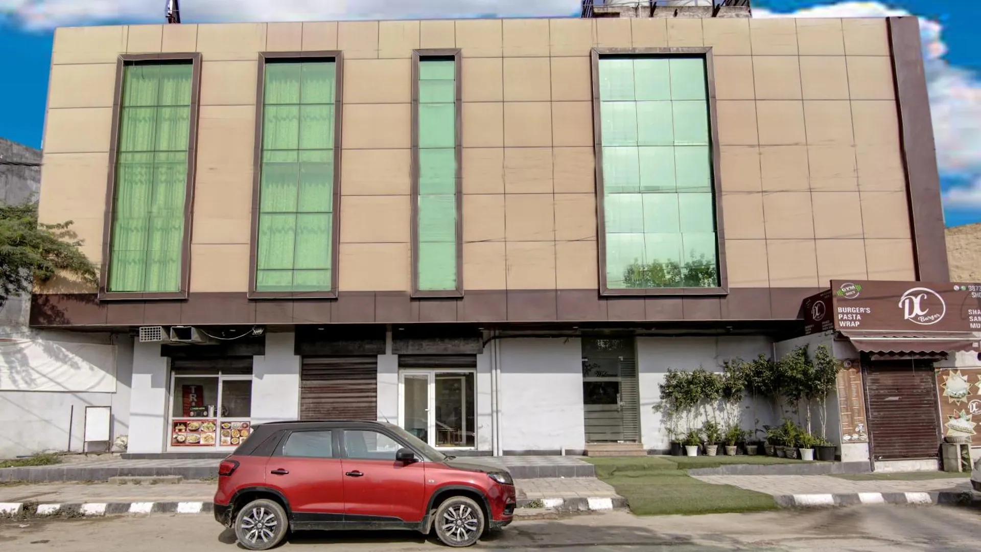 Hotel Silky Igi Airport Delhi New Delhi 4*,  India